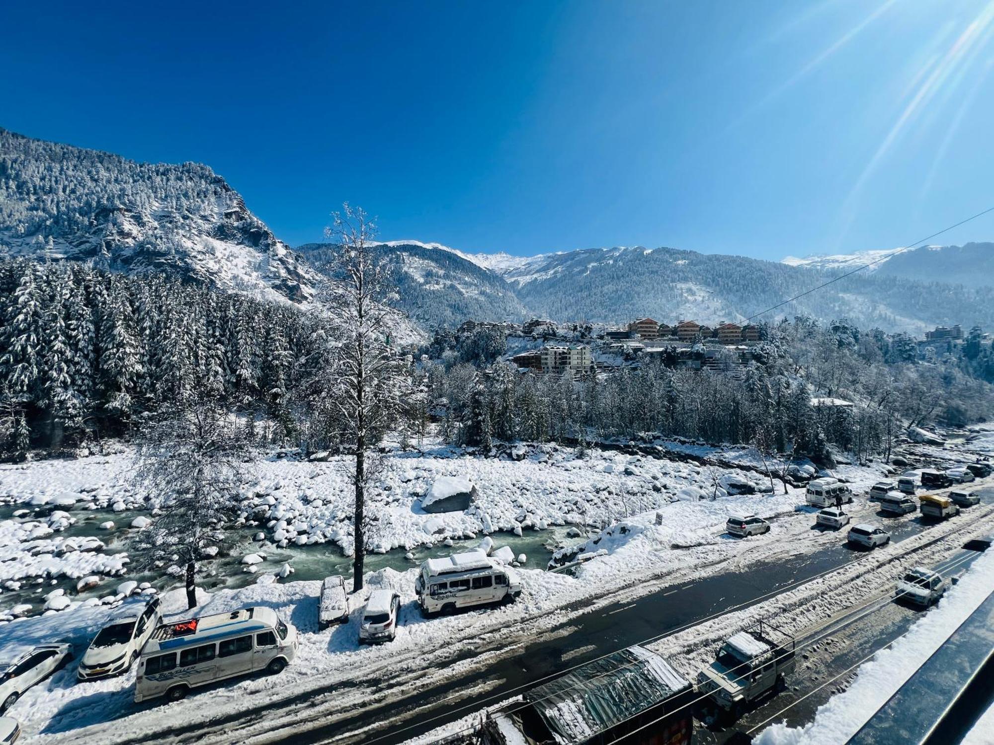 Hotel Green Link -#Near Volvo Bus Stand #Mountain View #River View #Open Terrace Manāli Zewnętrze zdjęcie