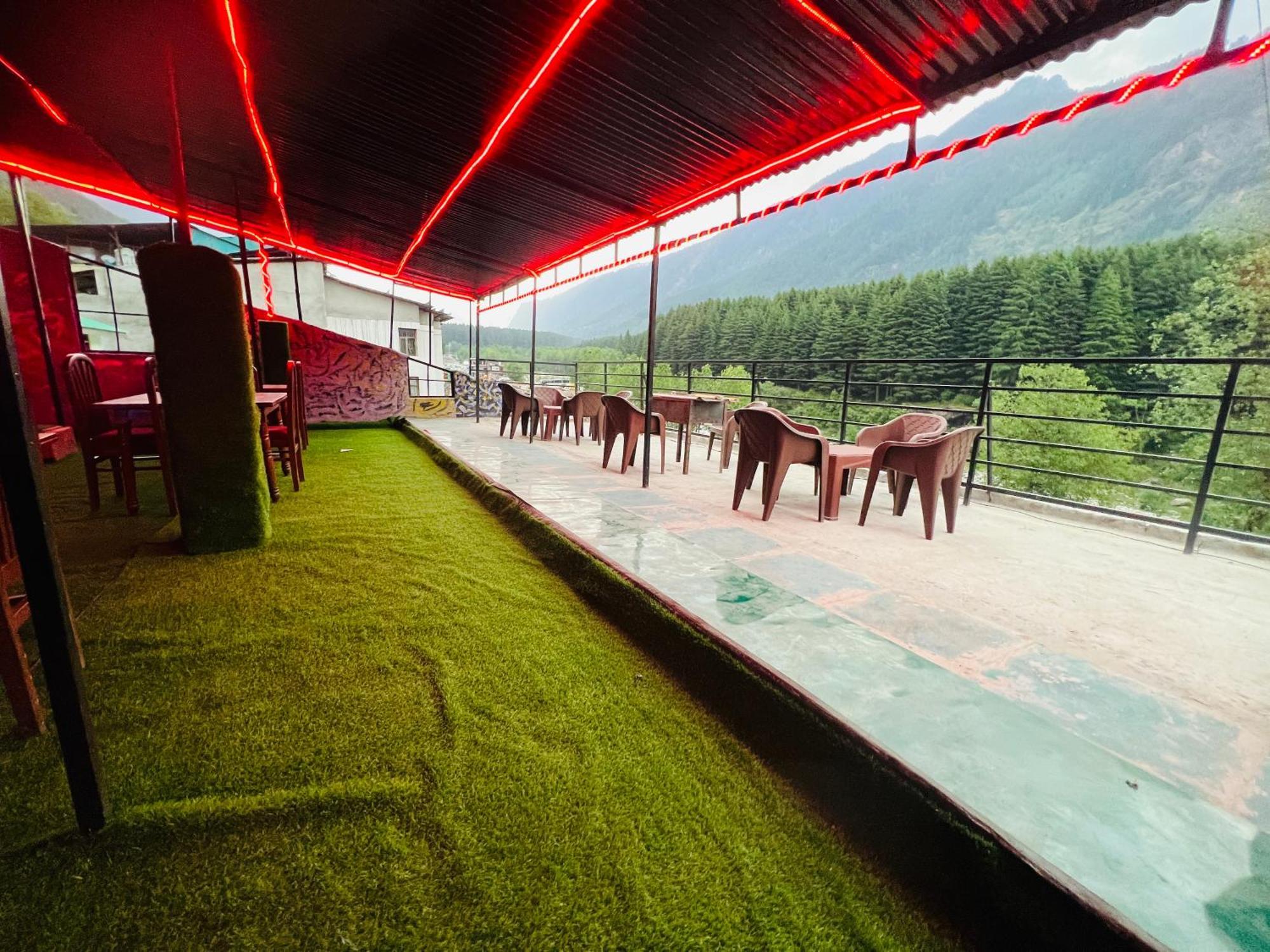 Hotel Green Link -#Near Volvo Bus Stand #Mountain View #River View #Open Terrace Manāli Zewnętrze zdjęcie