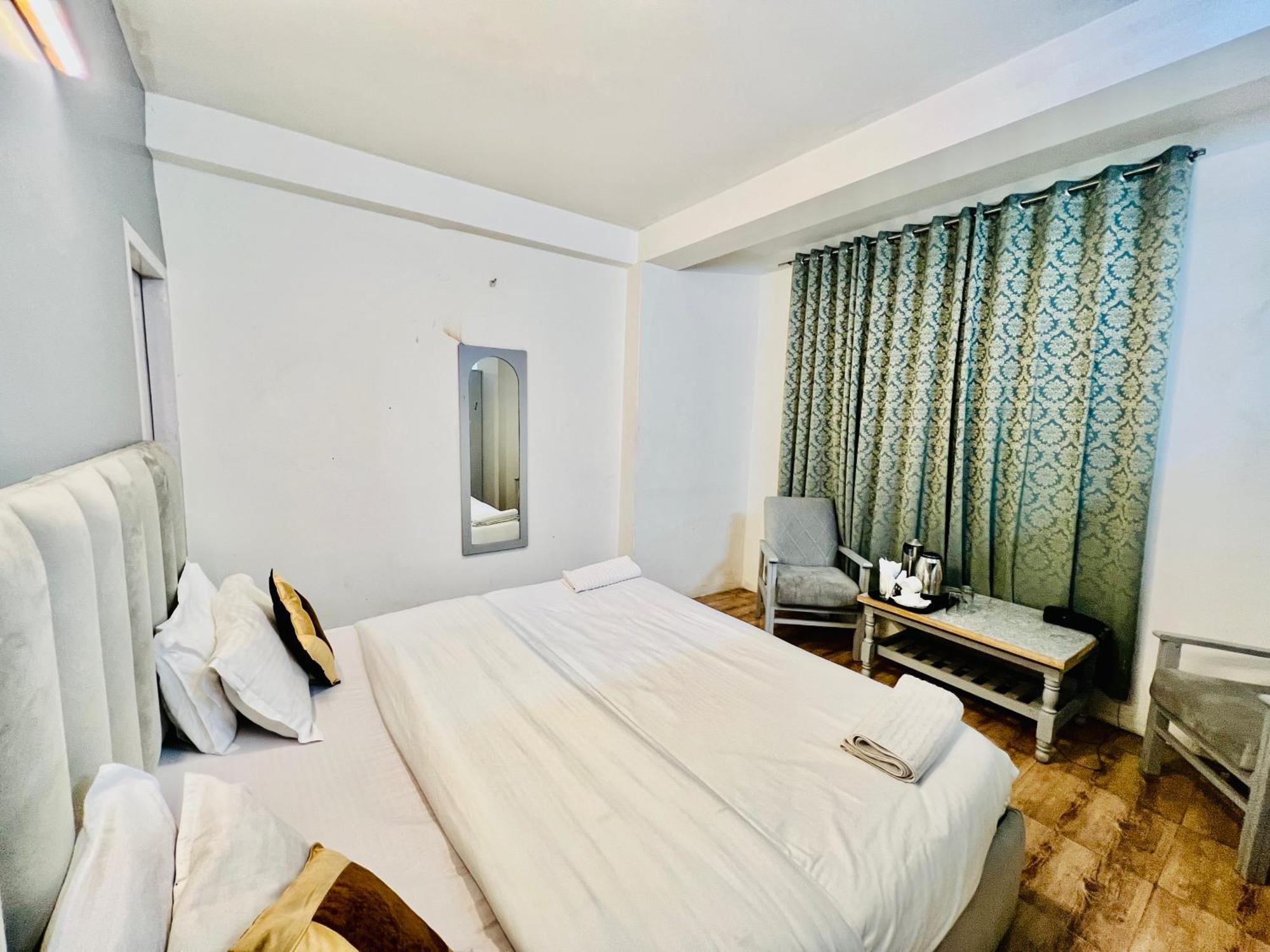 Hotel Green Link -#Near Volvo Bus Stand #Mountain View #River View #Open Terrace Manāli Zewnętrze zdjęcie