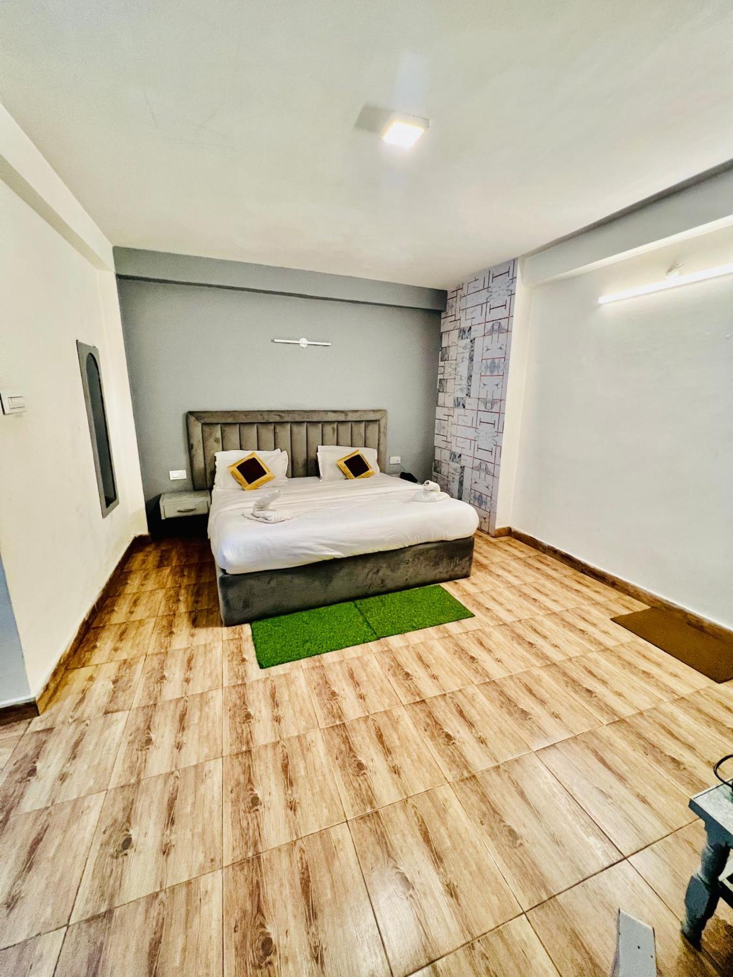 Hotel Green Link -#Near Volvo Bus Stand #Mountain View #River View #Open Terrace Manāli Zewnętrze zdjęcie