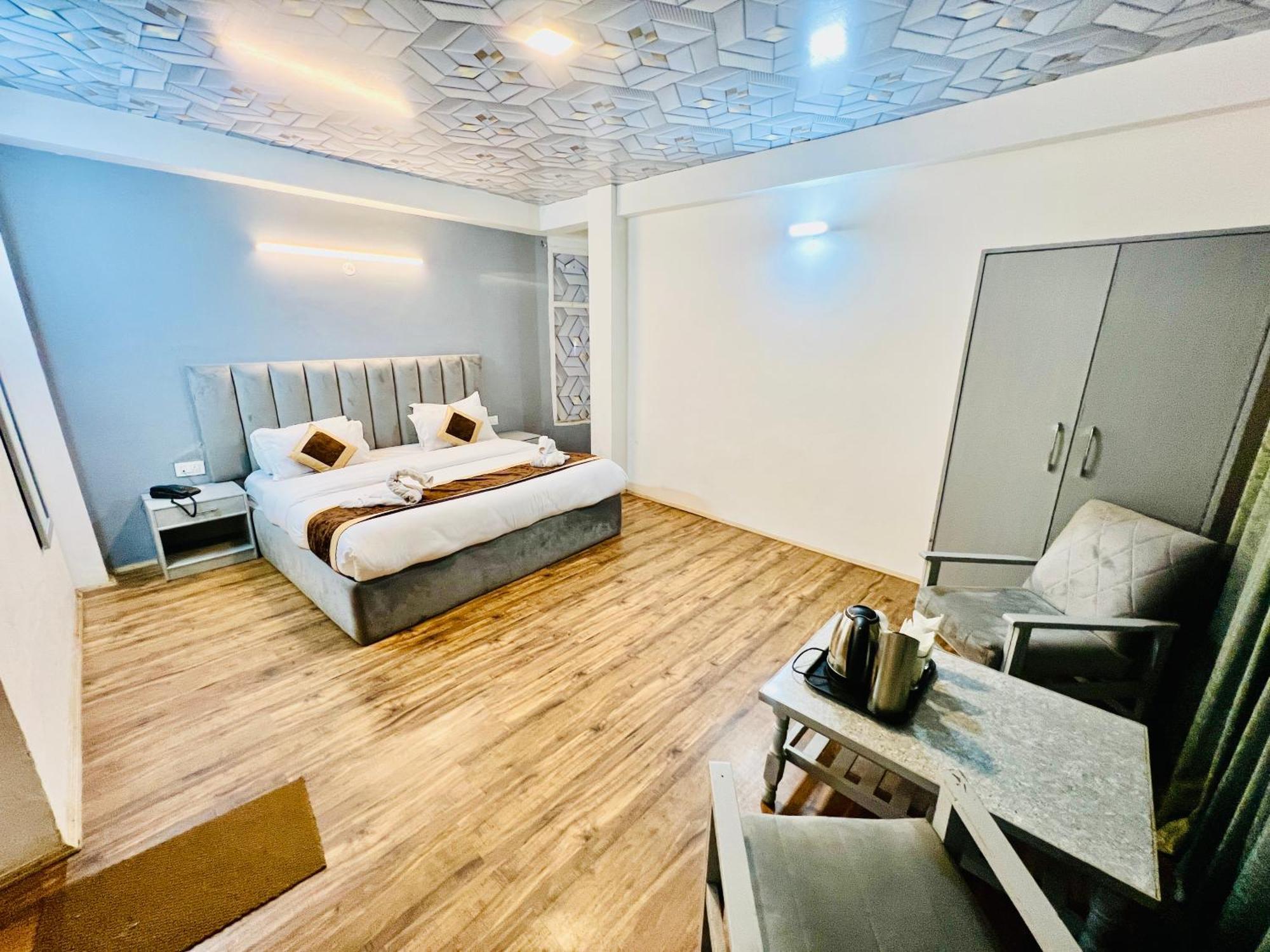 Hotel Green Link -#Near Volvo Bus Stand #Mountain View #River View #Open Terrace Manāli Zewnętrze zdjęcie