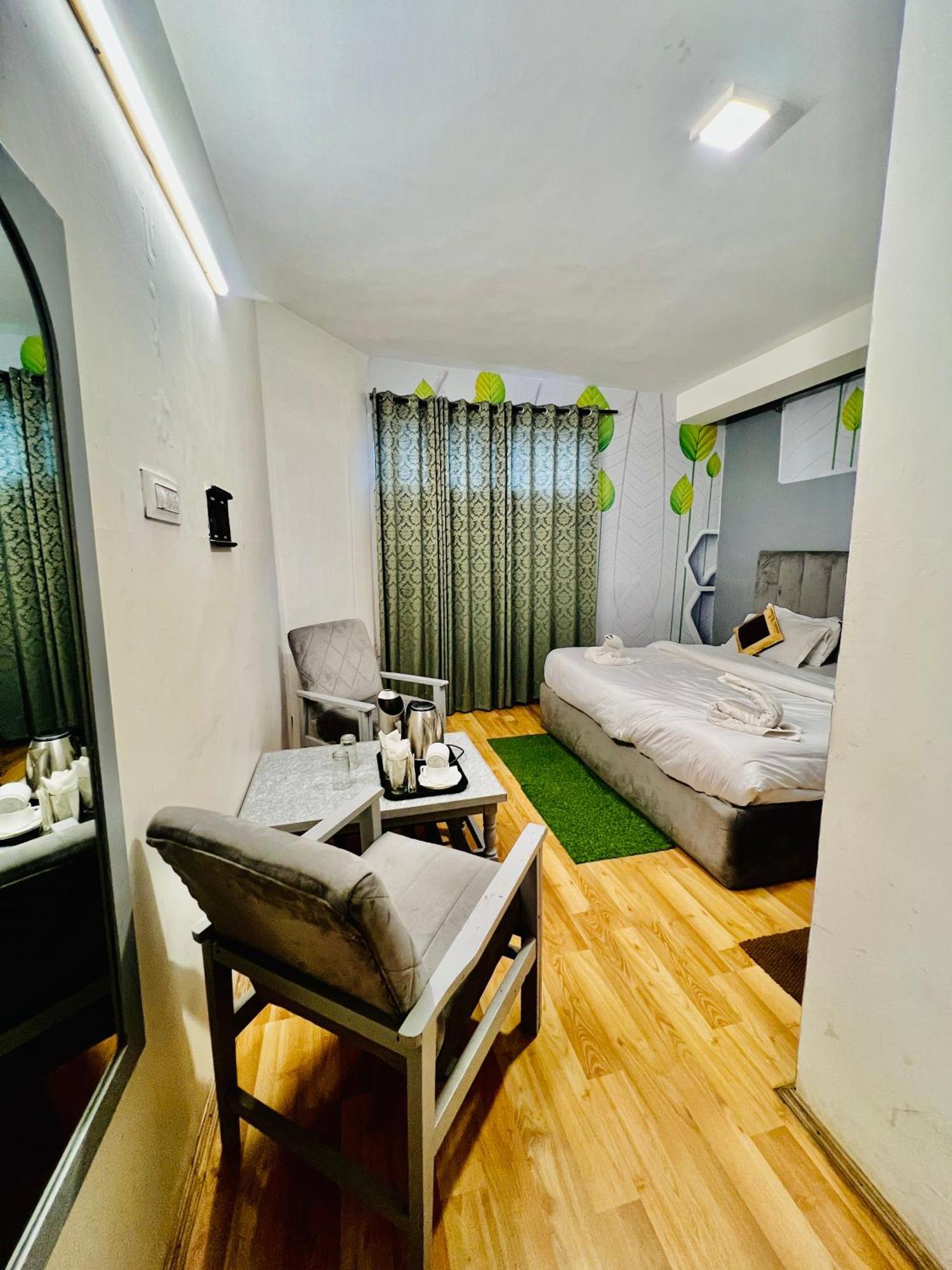 Hotel Green Link -#Near Volvo Bus Stand #Mountain View #River View #Open Terrace Manāli Zewnętrze zdjęcie